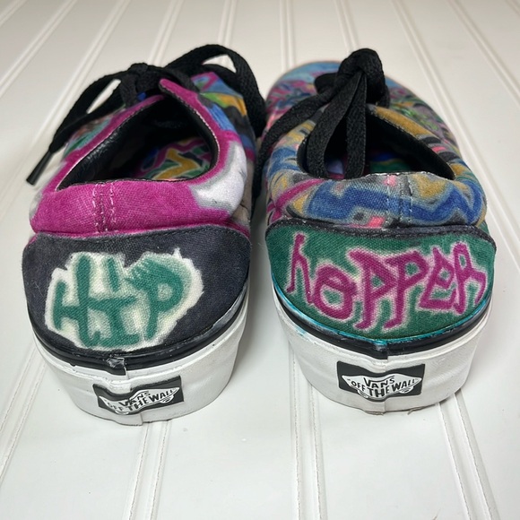 Vans custom graphics with frog, peace sign and graffiti - Picture 4 of 9